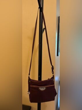 Brighton burgundy leather crossbody purse, silver accents,EXCELLENT CONDITION